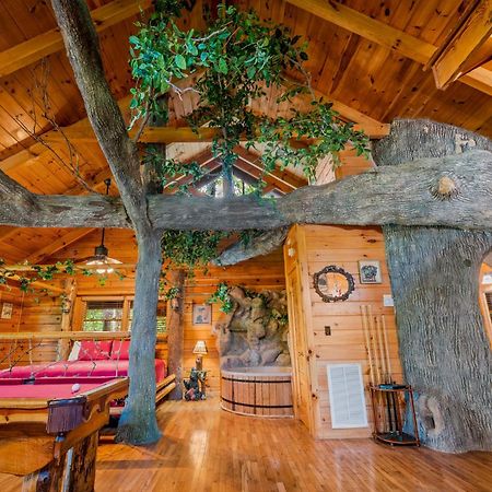 Gatlinburg Enchanted Treehouse By Stony Brook Cabins Exterior photo