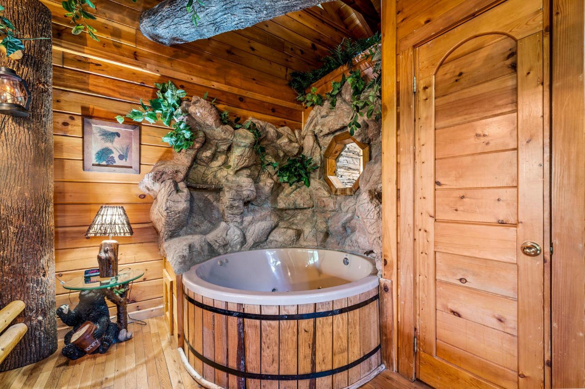 Gatlinburg Enchanted Treehouse By Stony Brook Cabins Exterior photo