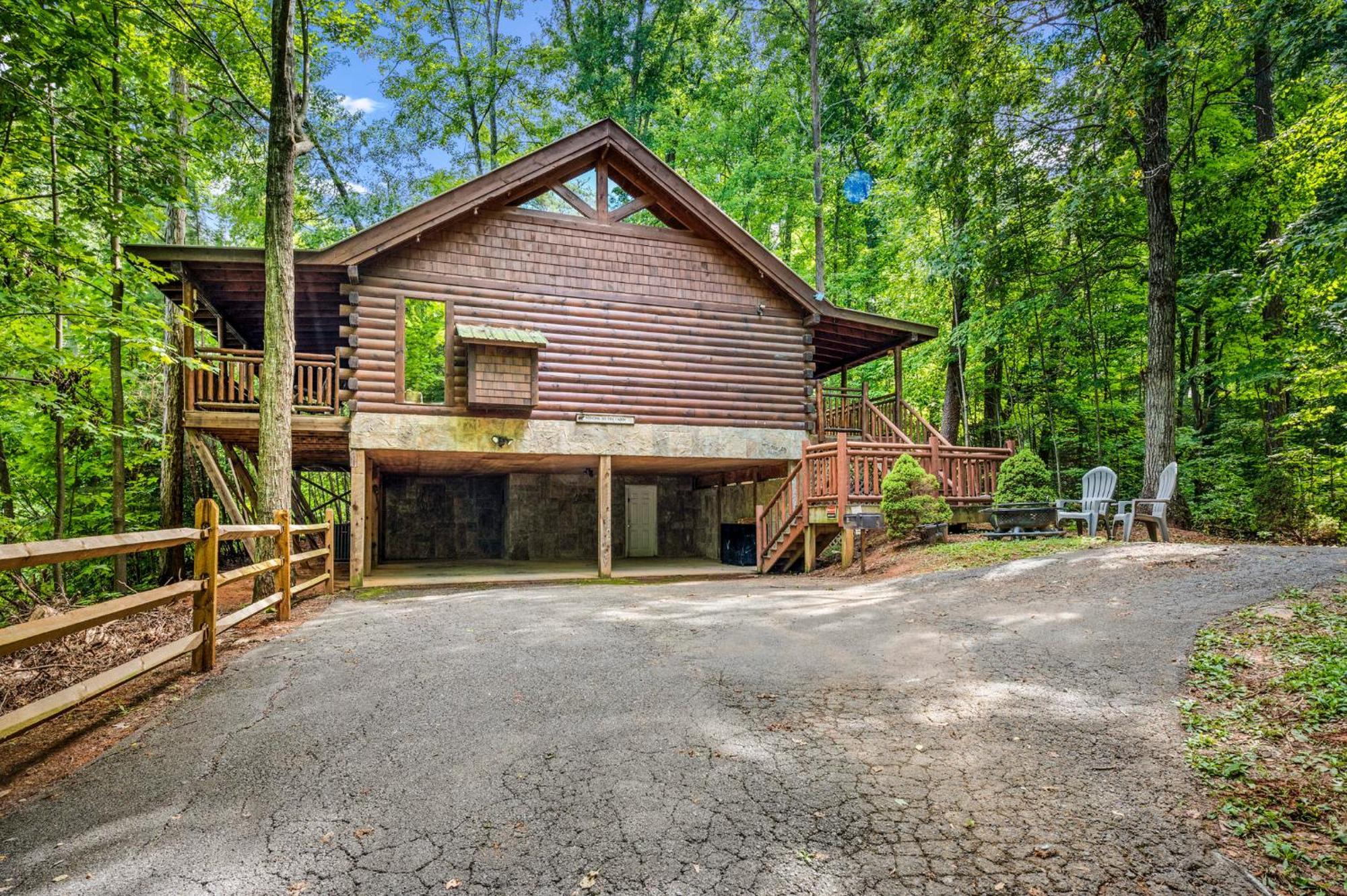Gatlinburg Enchanted Treehouse By Stony Brook Cabins Exterior photo